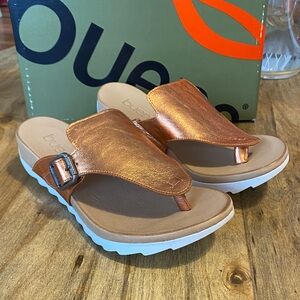 Bueno Women's Metallic Copper Sandals